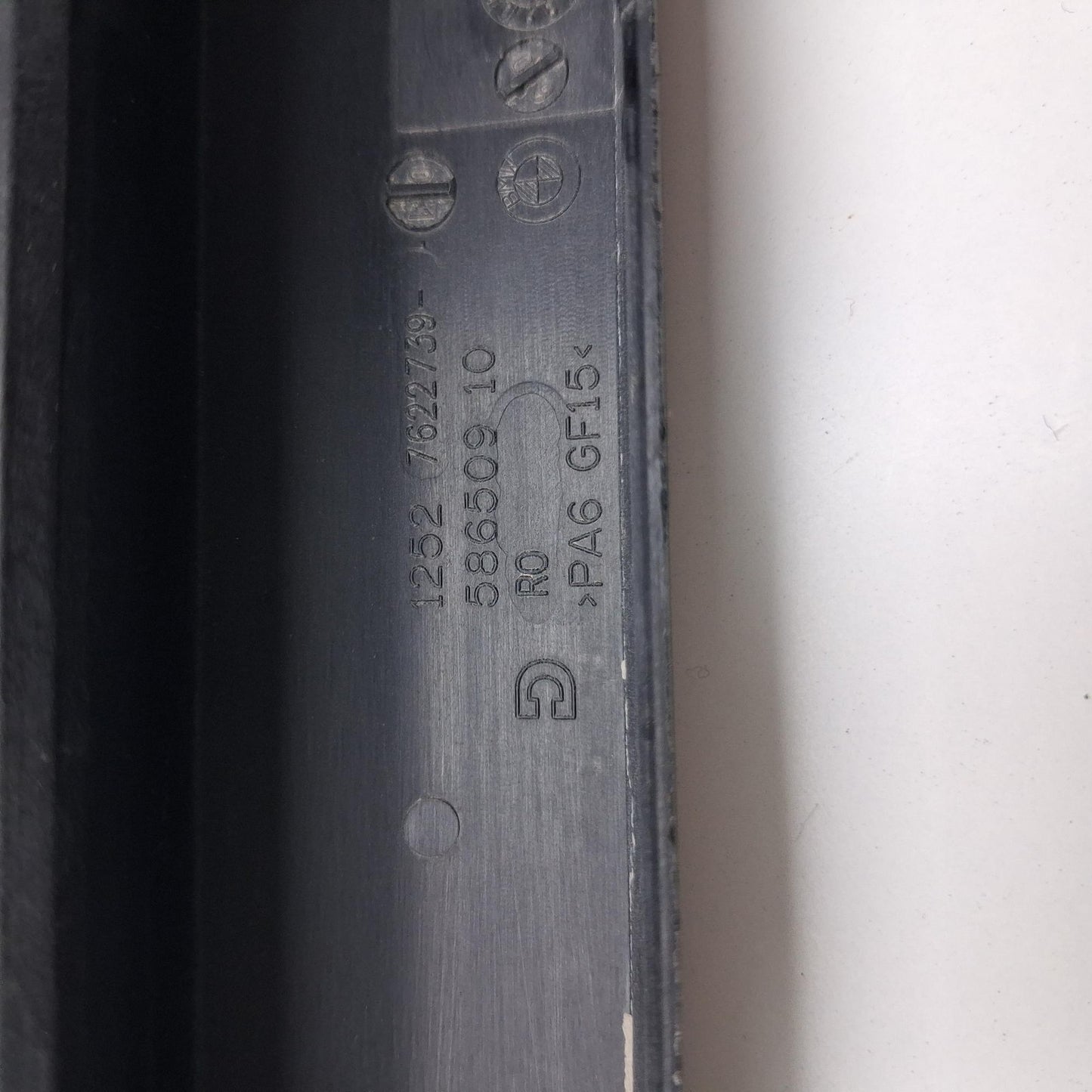 2011-2018 BMW F12 Cable Duct Upper Part 12527622739