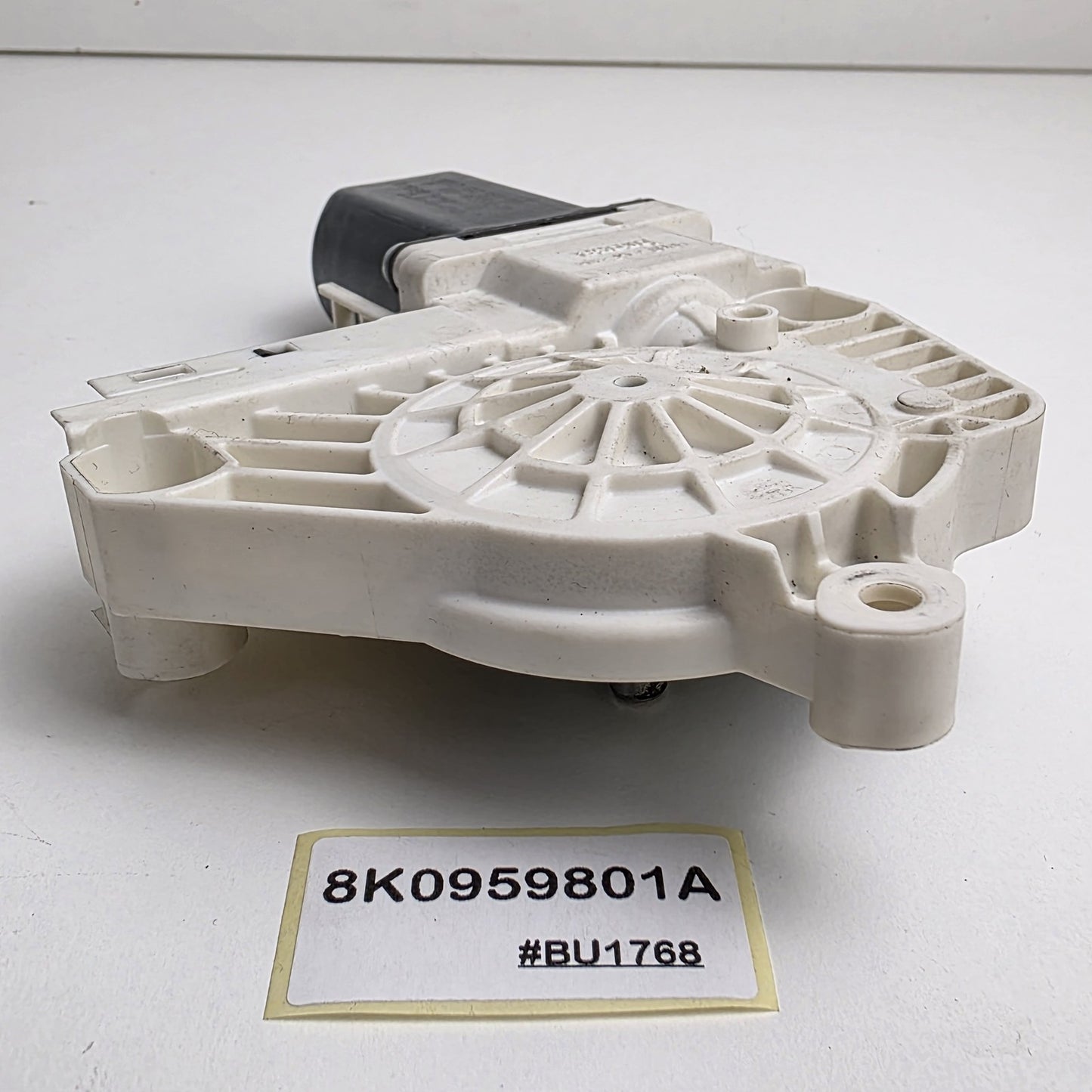 2006-2016 Audi S6 Front Left Door Window Regulator Motor 8K0959801A