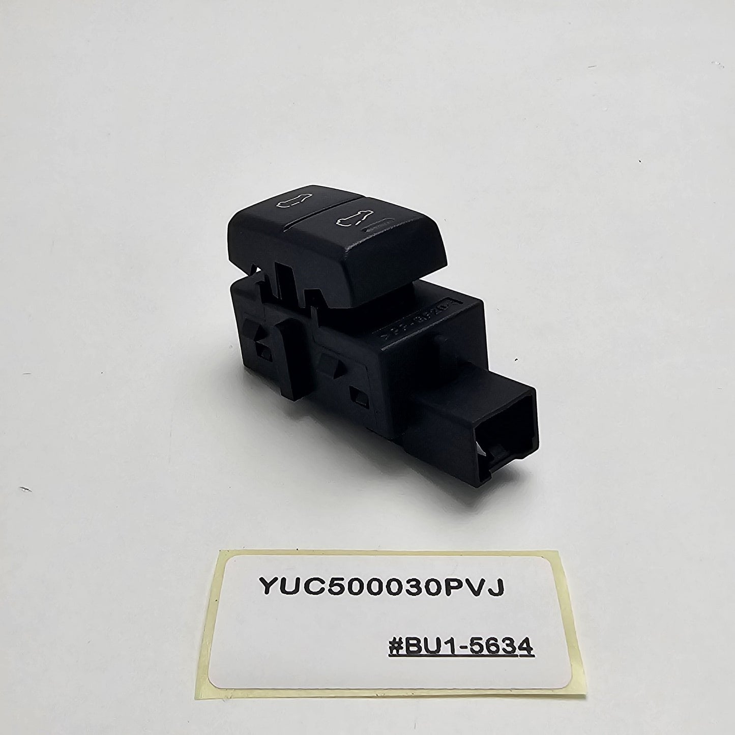 2008-2012 Land Rover LR2 Sunroof Switch YUC500030PVJ