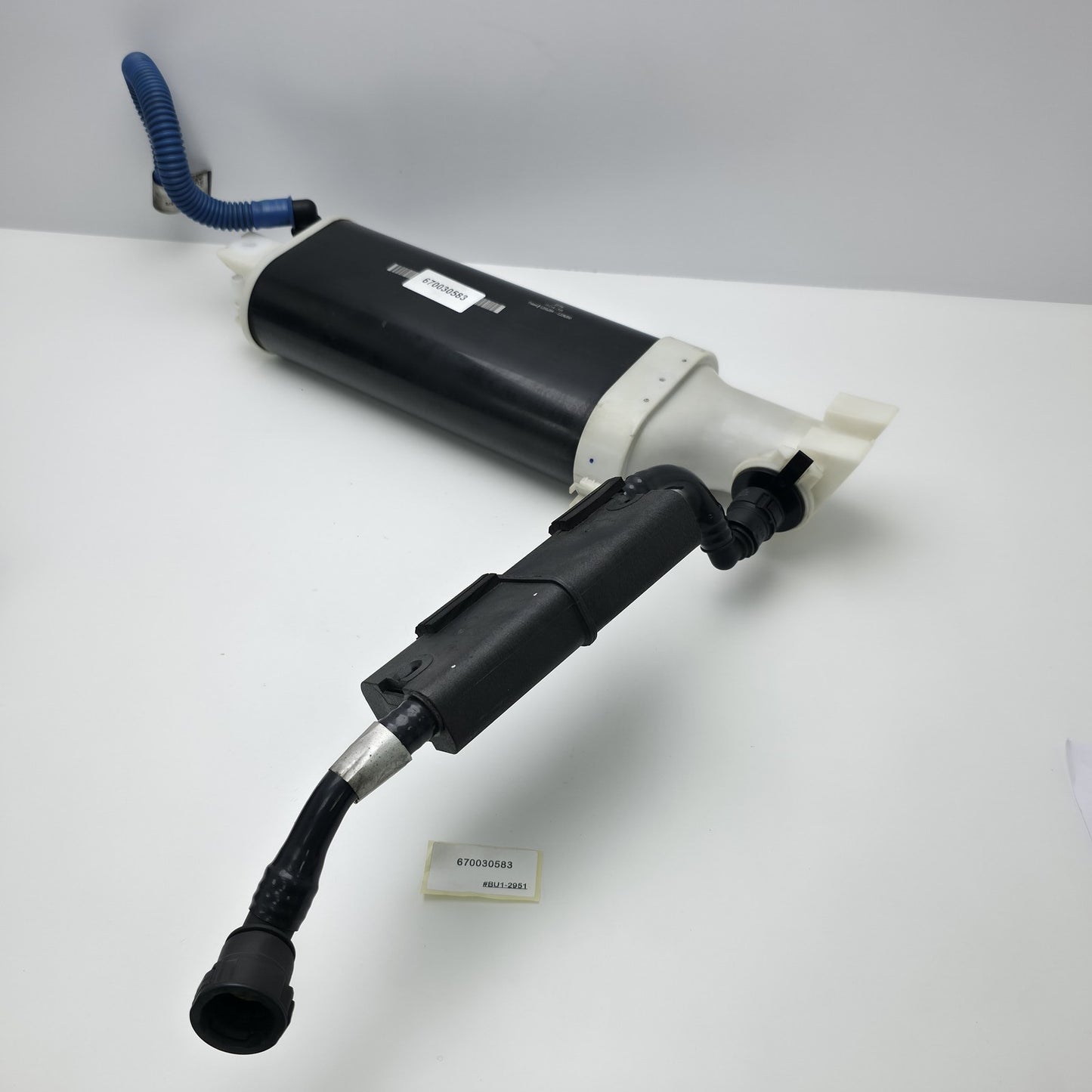 2014-2024 Maserati Quattroporte FUEL VAPOUR FILTER (USA) 670030583