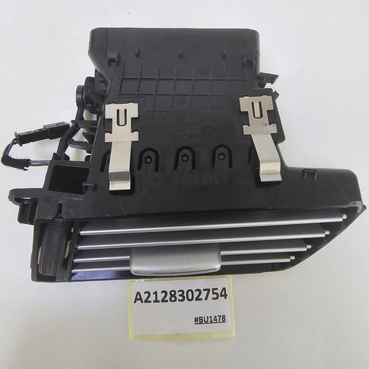 2012-2013 Mercedes-Benz E W212 Dashboard Air Vent Right A2128302754
