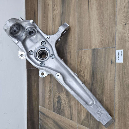 2020 Land Rover Defender Rear Wheel Hub 3K185XD6W2