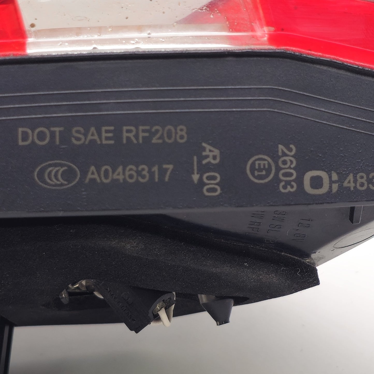 2010-2013 Mercedes-Benz E350 REAR TAILLIGHT IN TRUNK RIGHT SIDE A2129060458