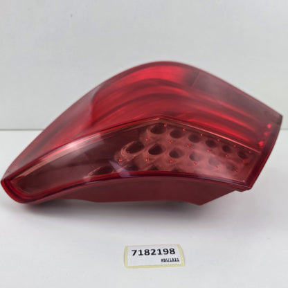 2009-2013 BMW 740 I Rear Tail Light Lamp Side Panel Right 7182198