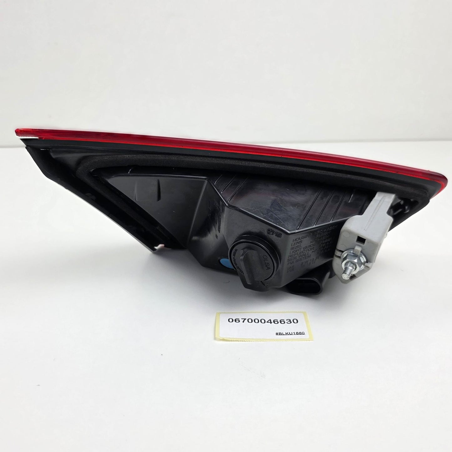 2013-2024 Maserati Ghibli Right Side Tailgate Taillight 06700046630