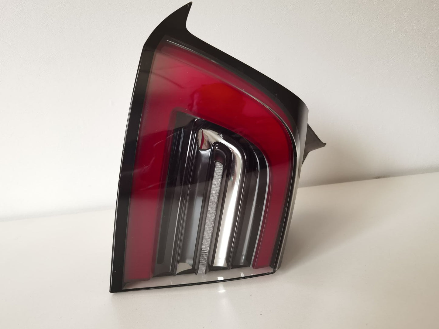 2023 Tesla Model Y Rear Tail Light 24529201