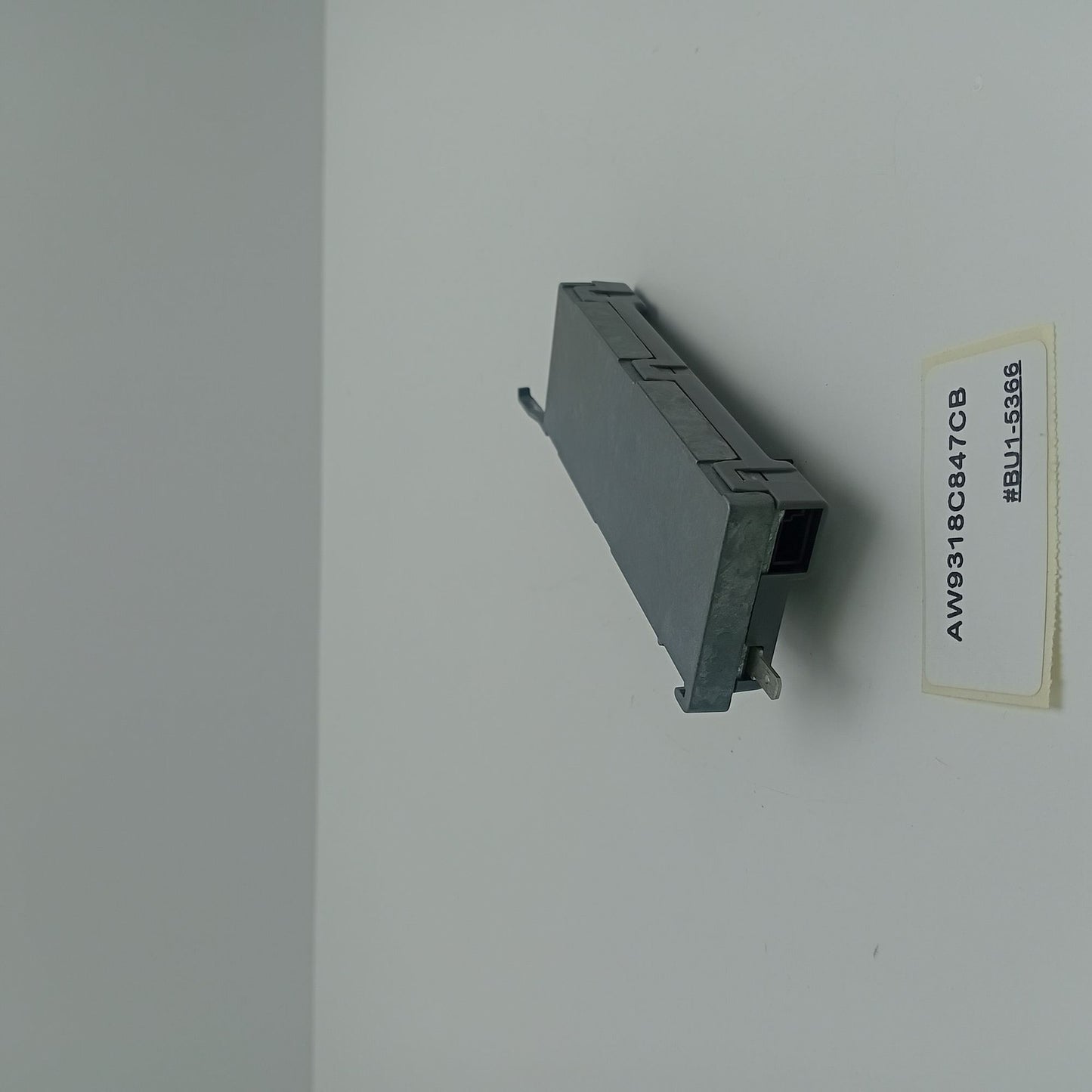 2010-2015 Jaguar XJ Antenna Amplifier Receiver AW9318C847CB