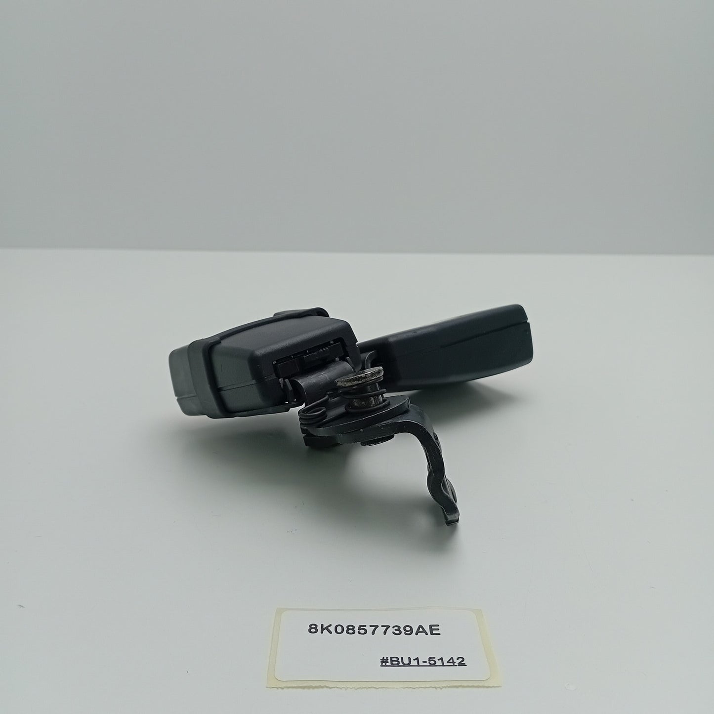 2009-2016 Audi A4 Rear Seat Belt Double Buckle Receiver 8K0857739AE