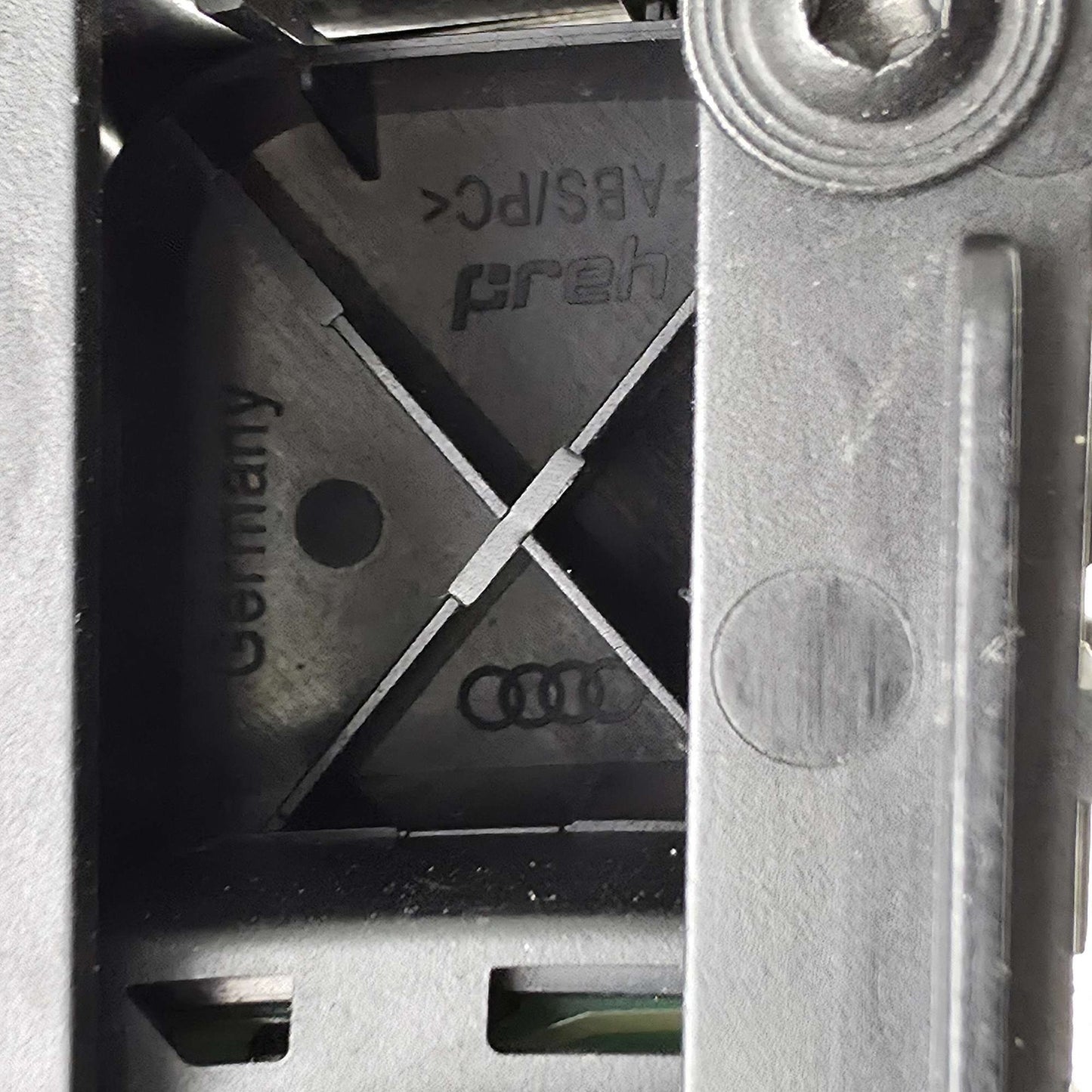 2010-2015 Audi Q7 Start Stop Engine Switch Button 4L0905217B