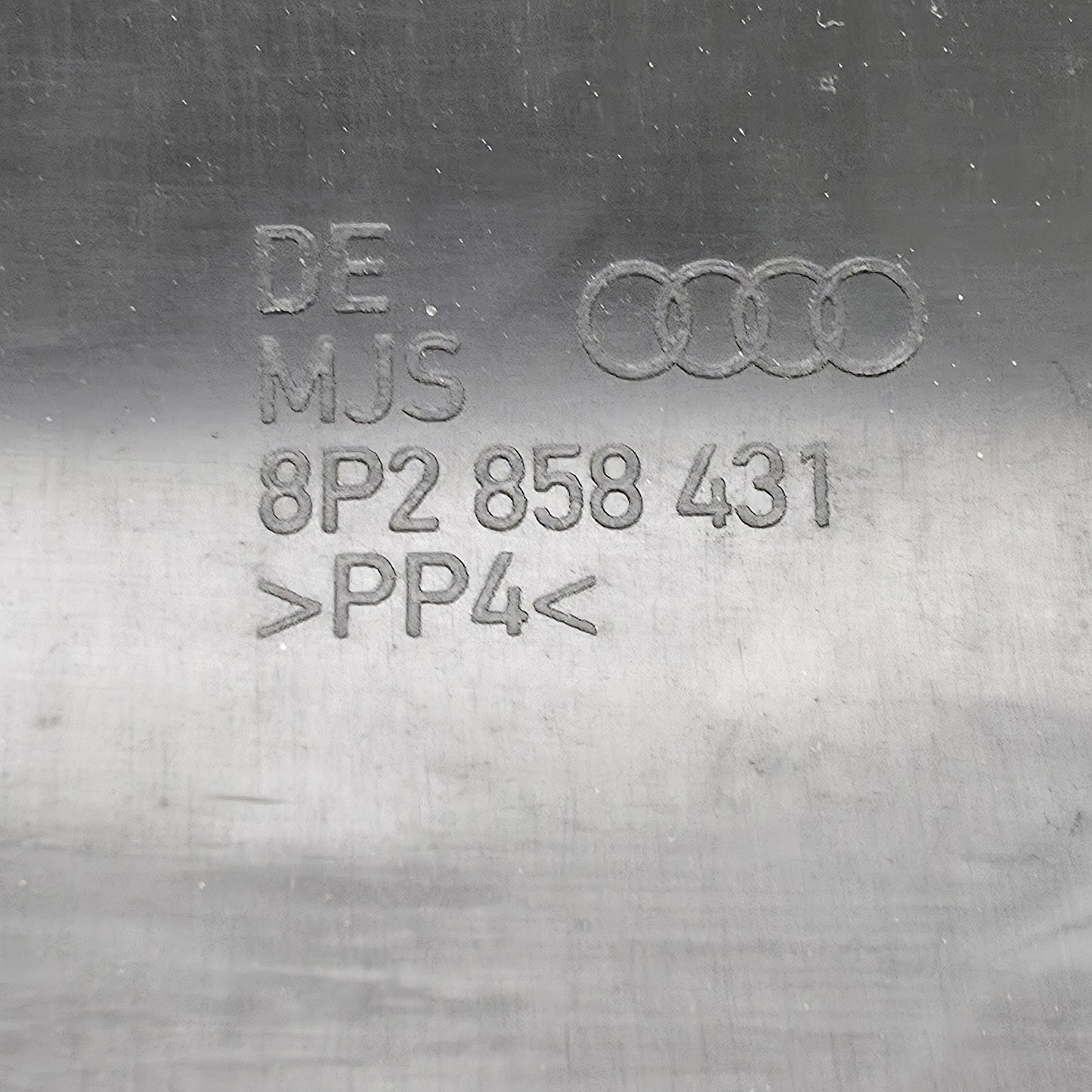 2003-2012 Audi A3 Intermediate plate for air distribution housing 8P2858431