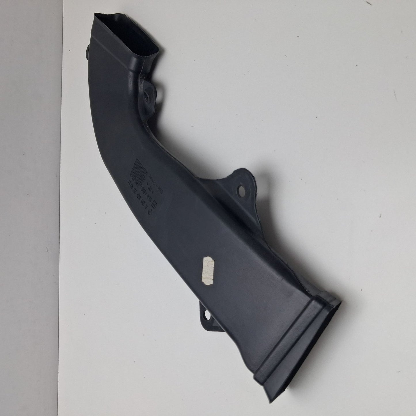 2002-2009 Mercedes-Benz E-Class B Pillar Duct A2118312546