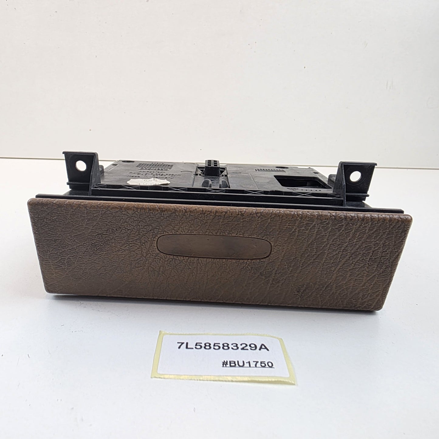 2002-2010 Porsche Cayenne Turbo Console Ashtray 7L5858329A