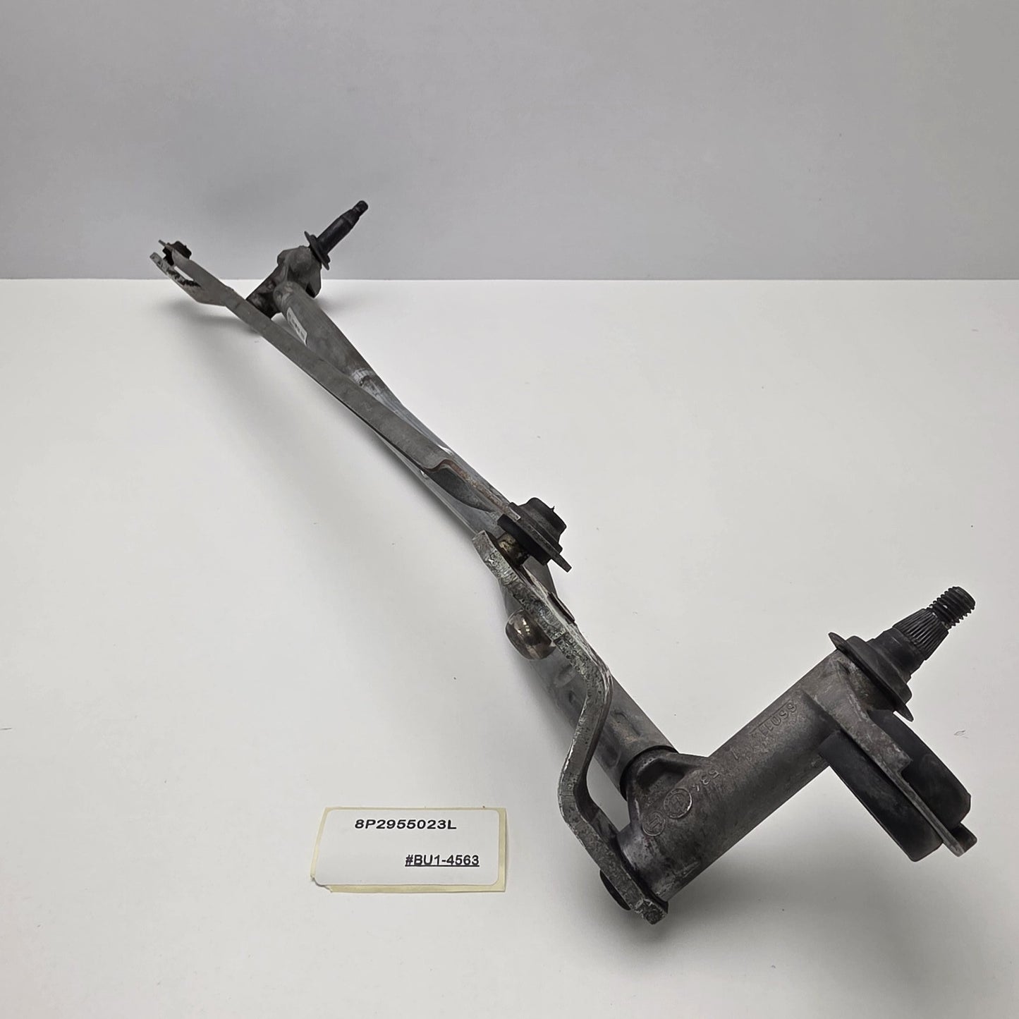 2003-2013 Audi S3 FRONT WINDSCREEN WIPER LINKAGE 8P2955023L