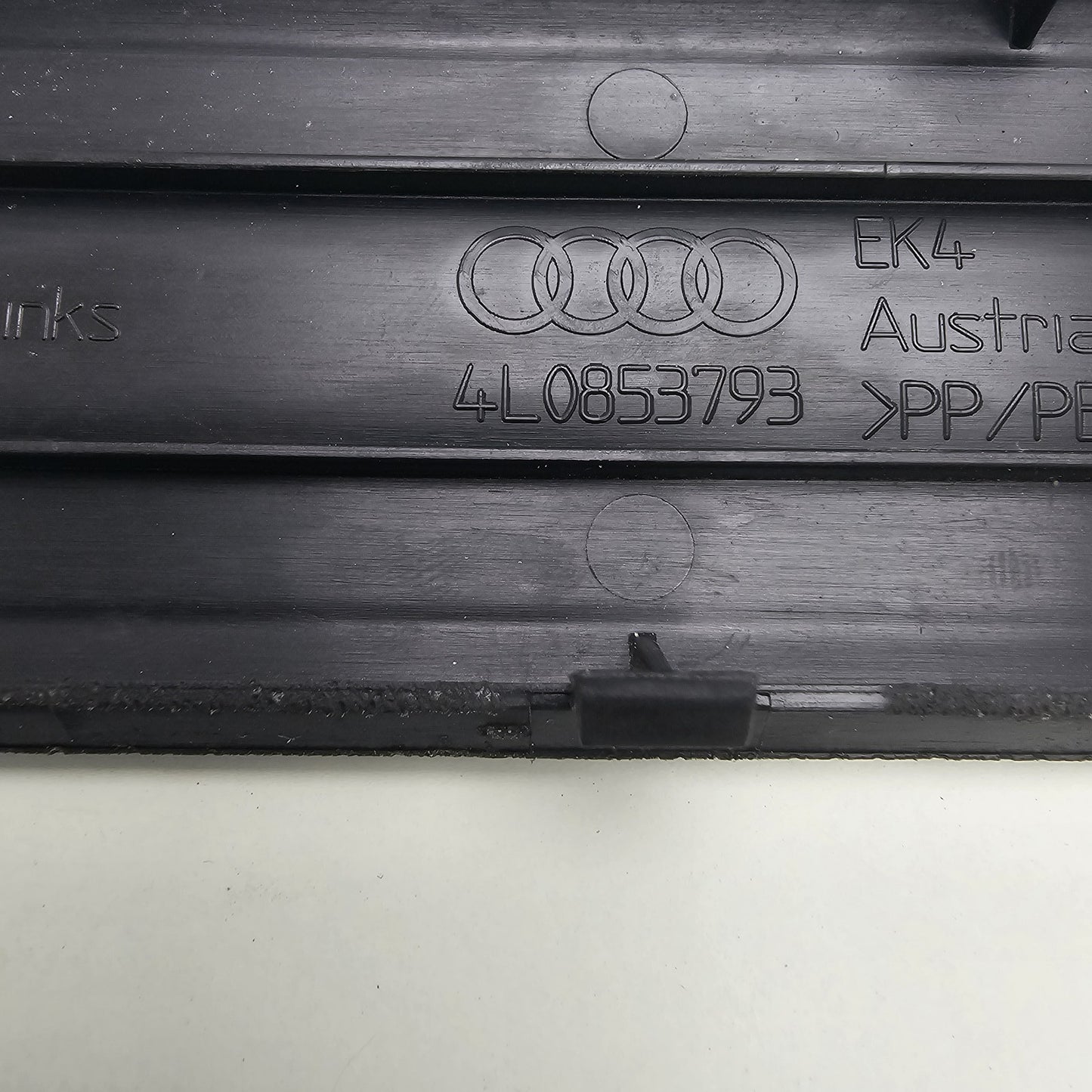2007-2015 Audi Q7 Rear Door Sill Plate 4L0853793