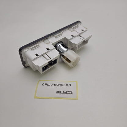 2014 Land Rover Range Rover Centre Console USB AUX Socket Panel CPLA19C166CB