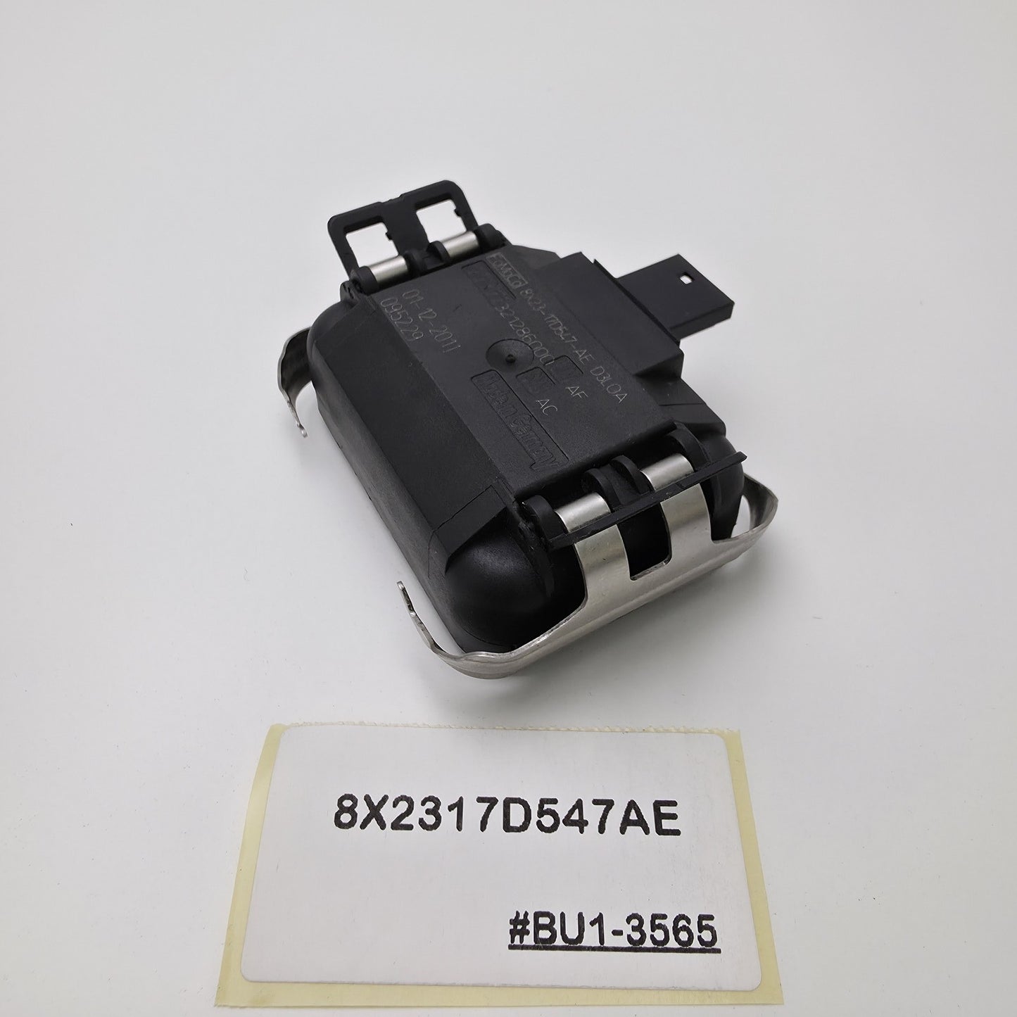 2008-2012 Land Rover LR2 Windshield Rain Sensor Module 8X2317D547AE