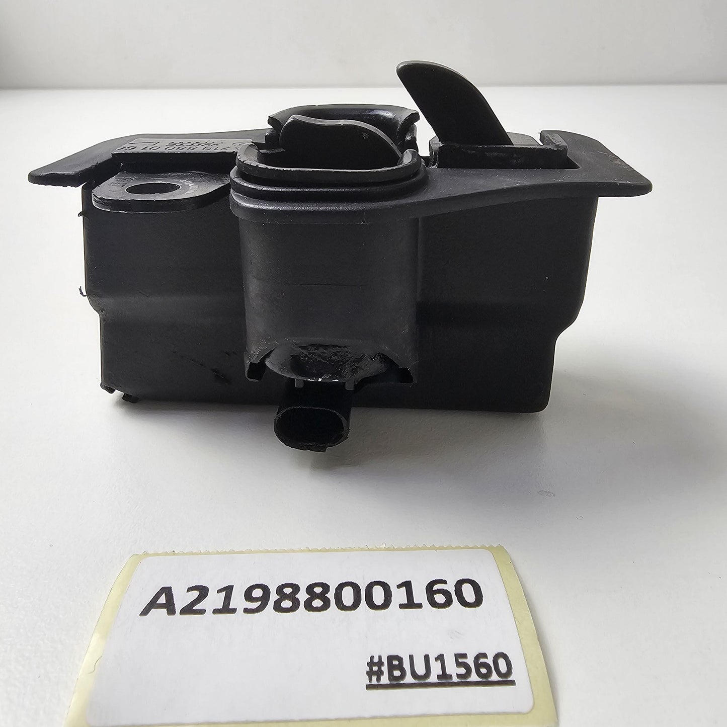 2003-2011 Mercedes-Benz C 180 Kompressor Hood Safety Catch A2198800160
