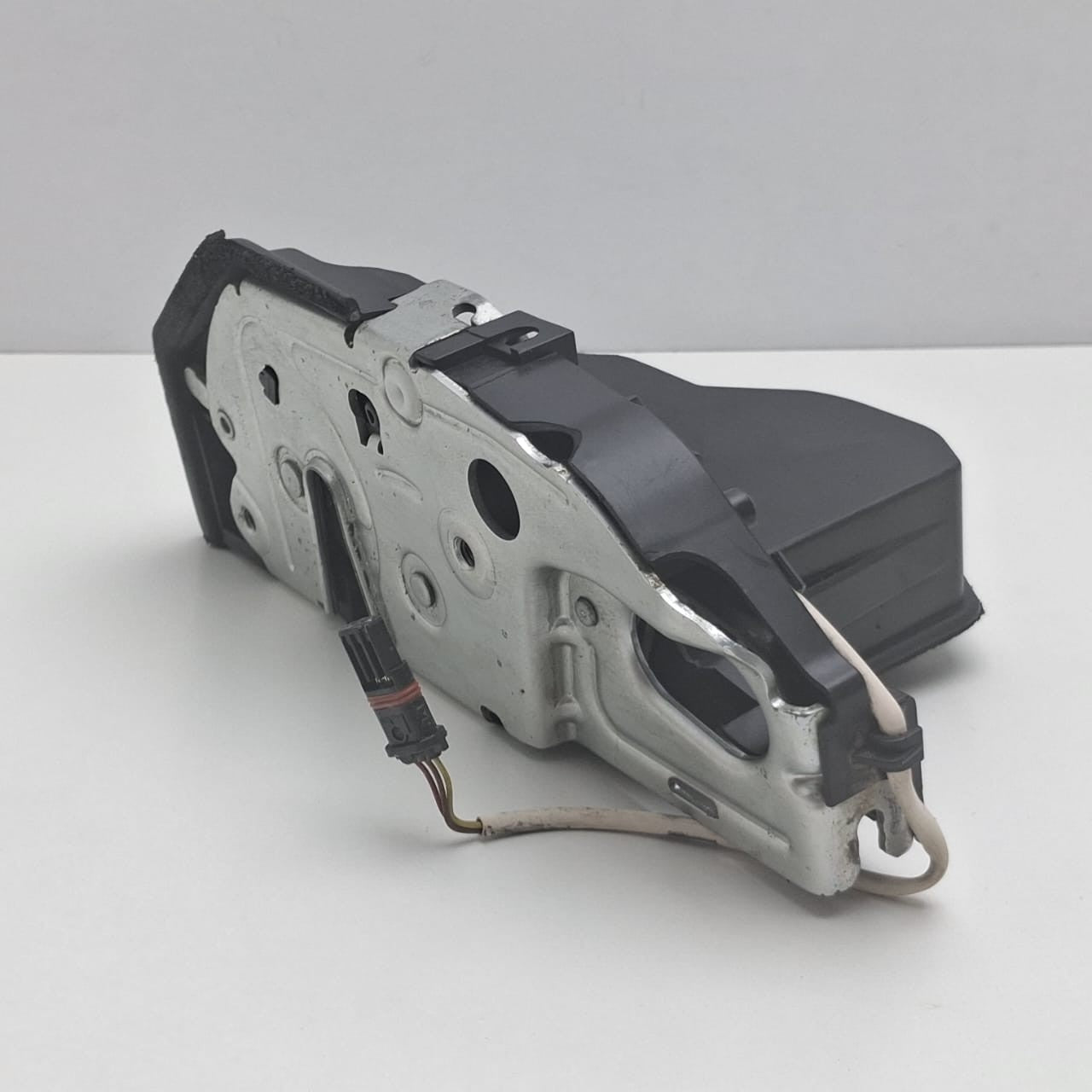 2012-2016 BMW 750i Front Right Soft Close Door Lock 7185692