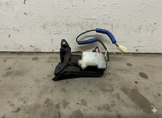 2009 Chevrolet LuminaS Fuel Filler Door Latch Assembly Used OEM 92219624