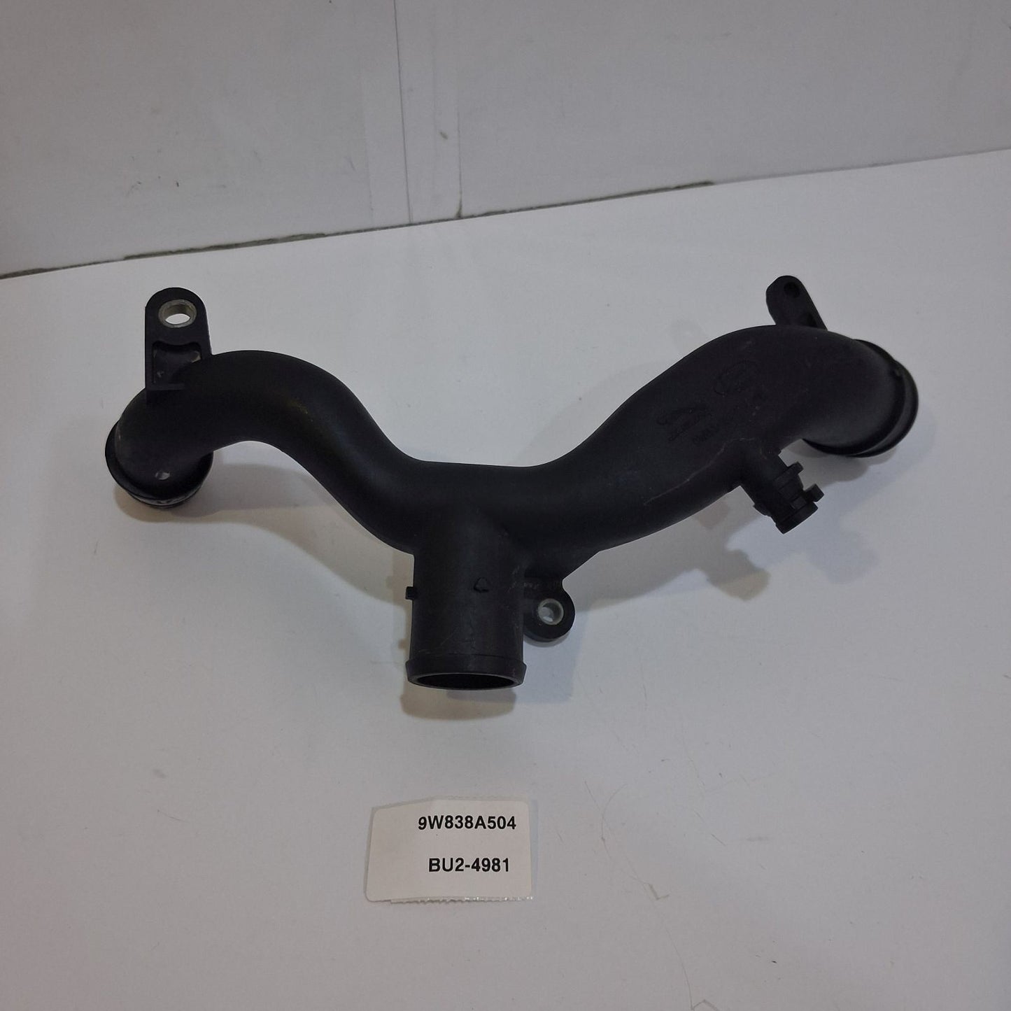 2014-2020 Land Rover Discovery Thermostat Housing Water Pipe Assembly 9W838A504