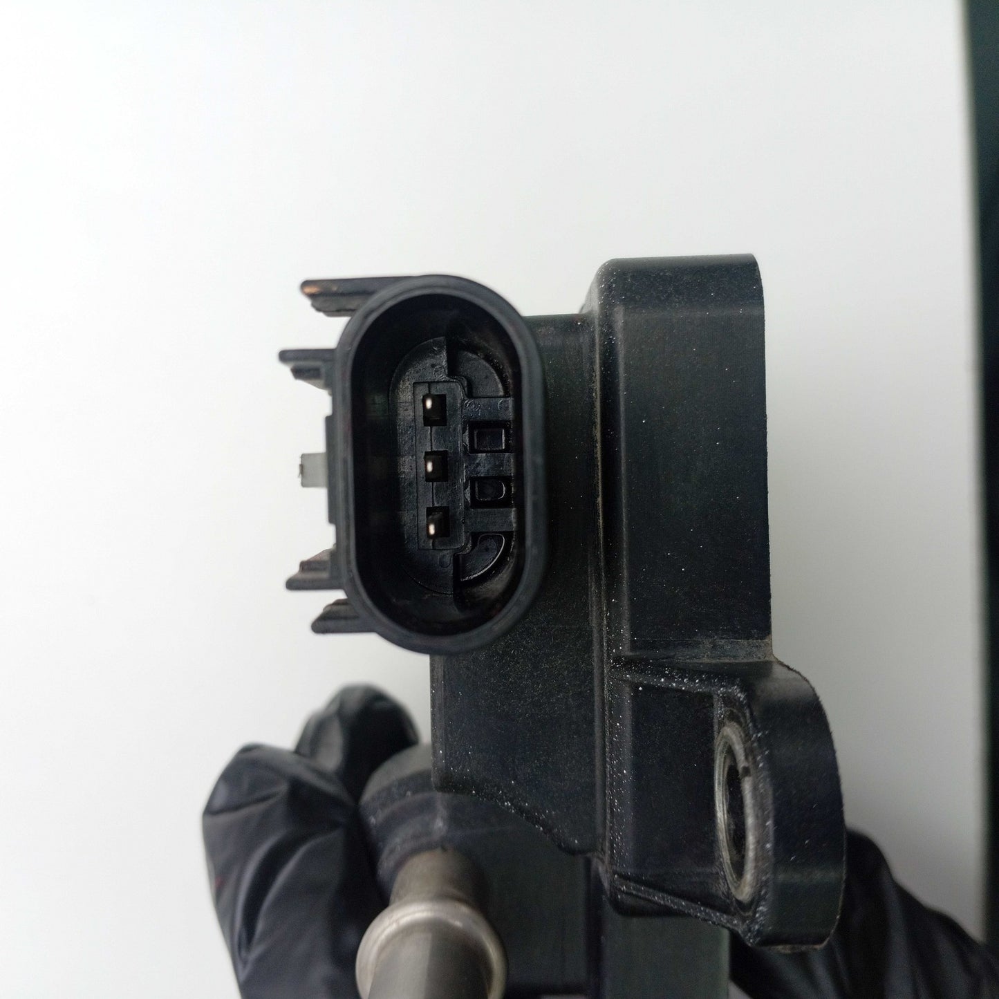 2014-2015 Land Rover Range Rover FLEX FUEL PRESSURE SENSOR CPLA9C086AA