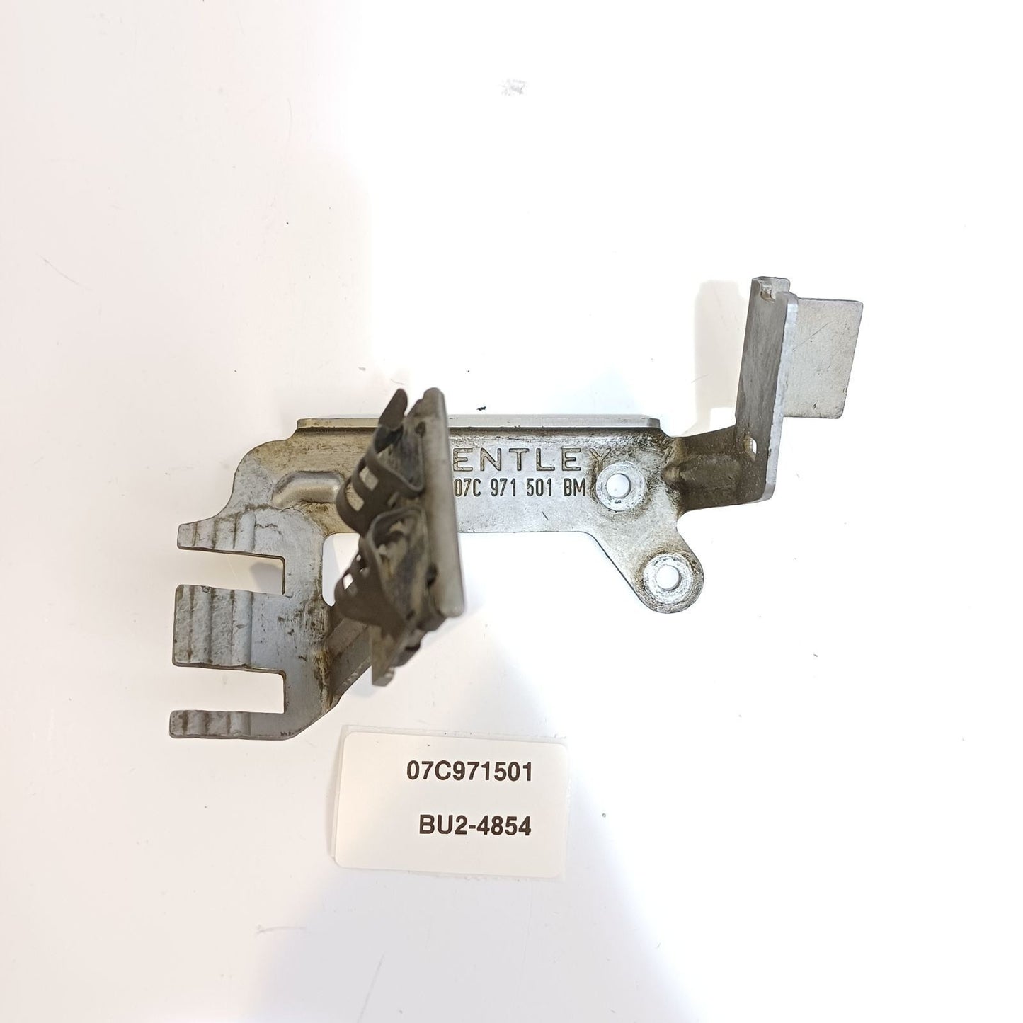 2007-2010 Volkswagen Touareg Left Engine Mount Bracket Support 07C971501