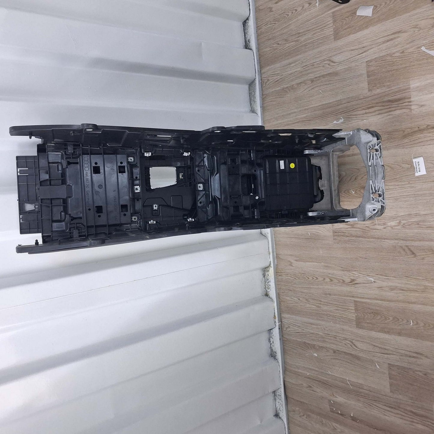 2016-2025 Audi Q7 Glove Box S02702009