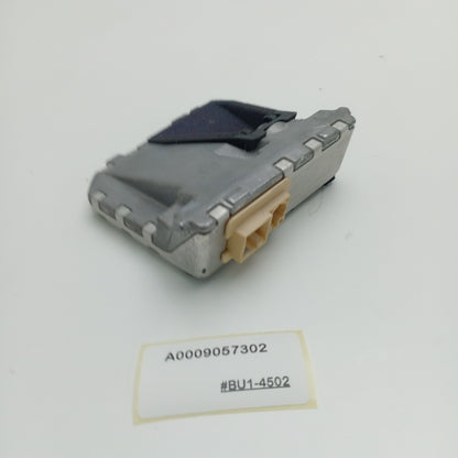 2014-2015 Mercedes-Benz GL450 FRONT WINDSHIELD LANE ASSIST CAMERA A0009057302