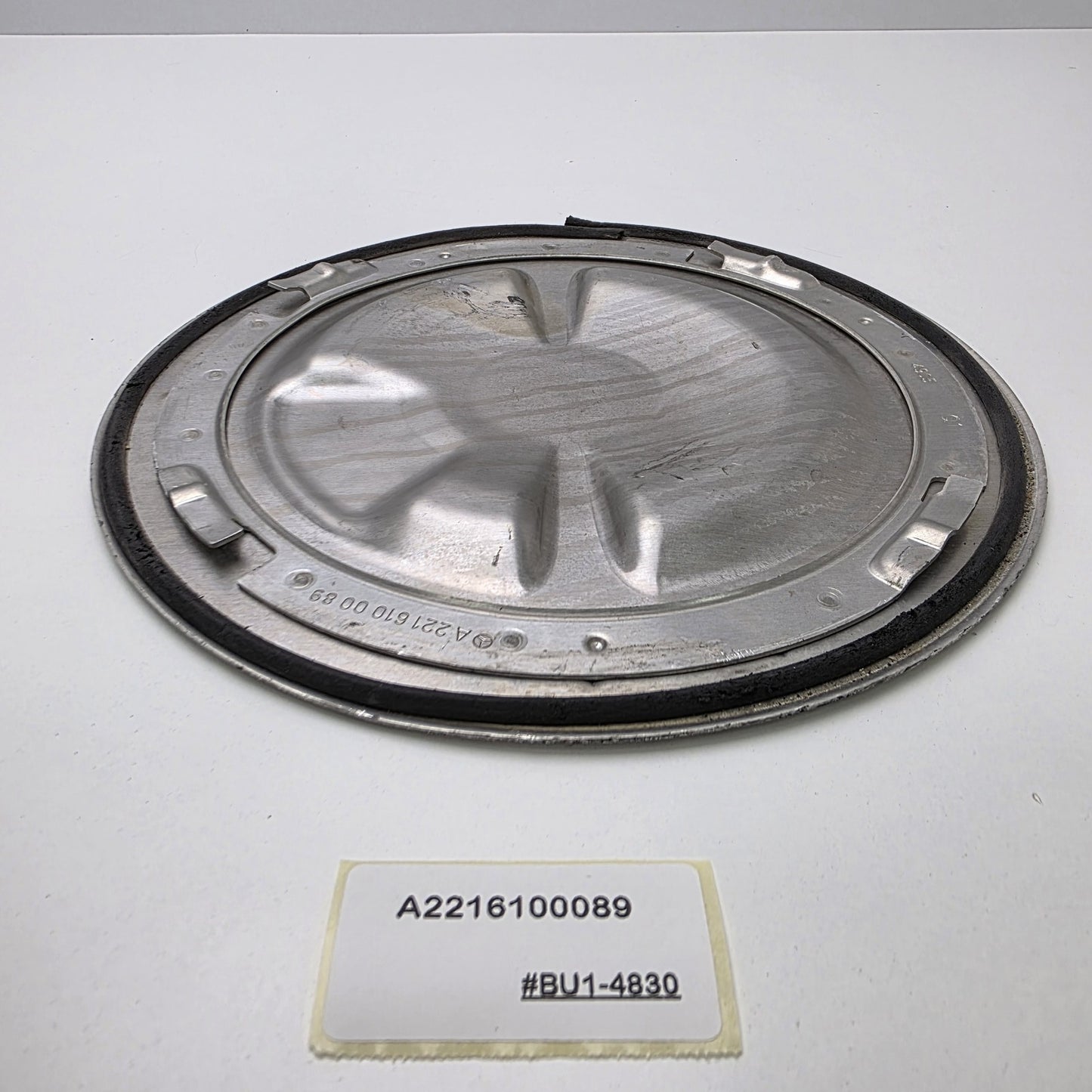 2007-2013 Mercedes-Benz S600 Fuel Pump Access Cover A2216100089
