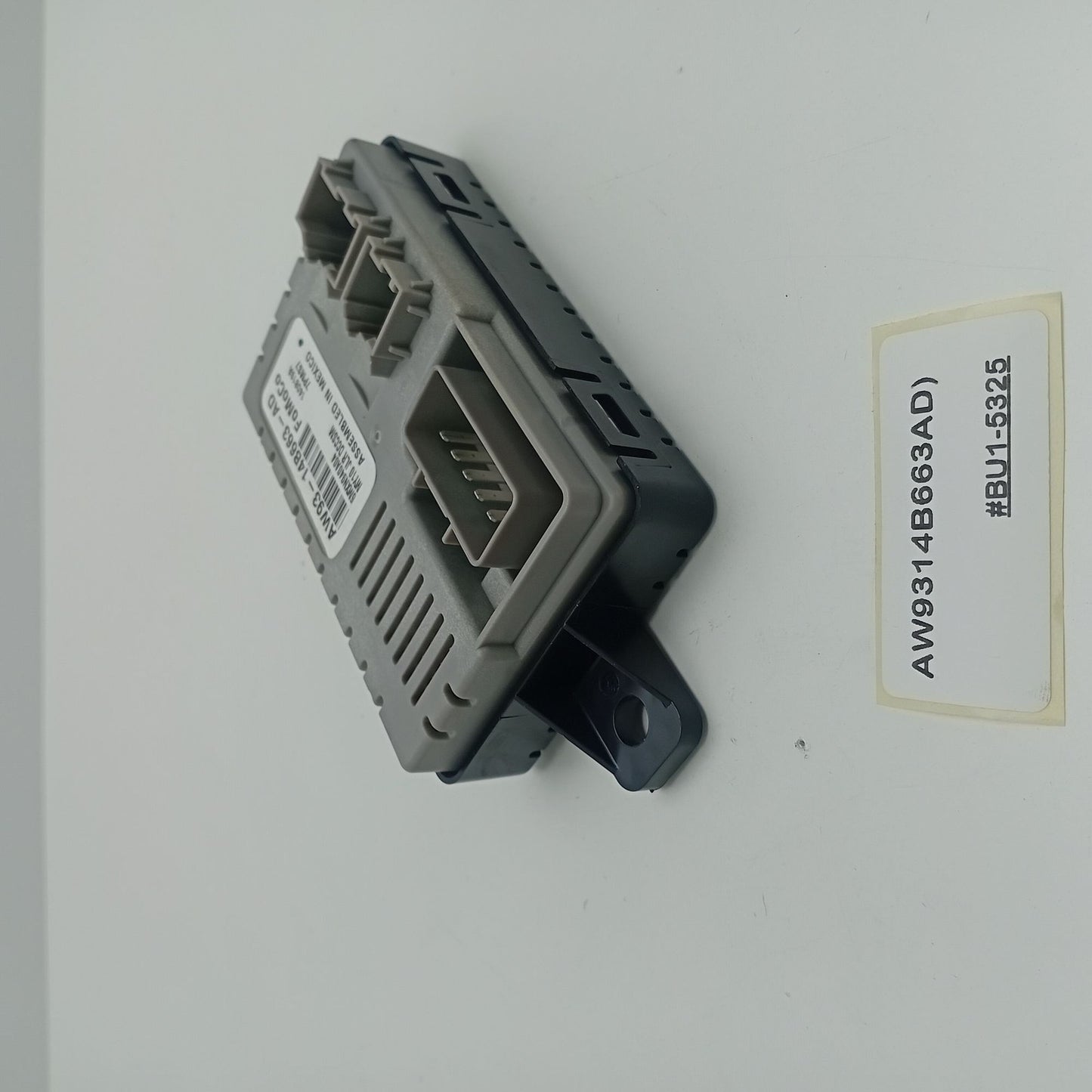2002-2012 Land Rover Range Rover Seat Temp Control Module AW9314B663AD