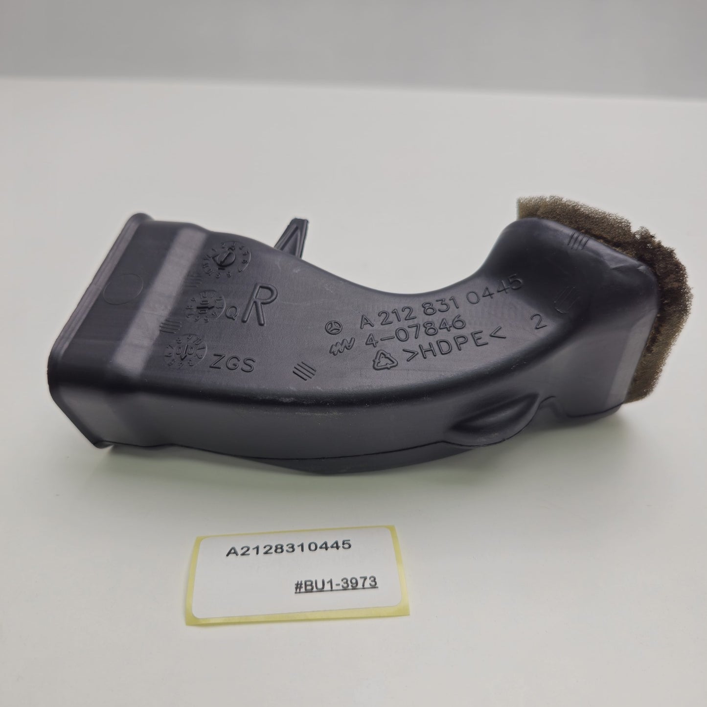 2006-2018 Mercedes-Benz E-Class Dashboard Right Side Air Vent Duct A2128310445