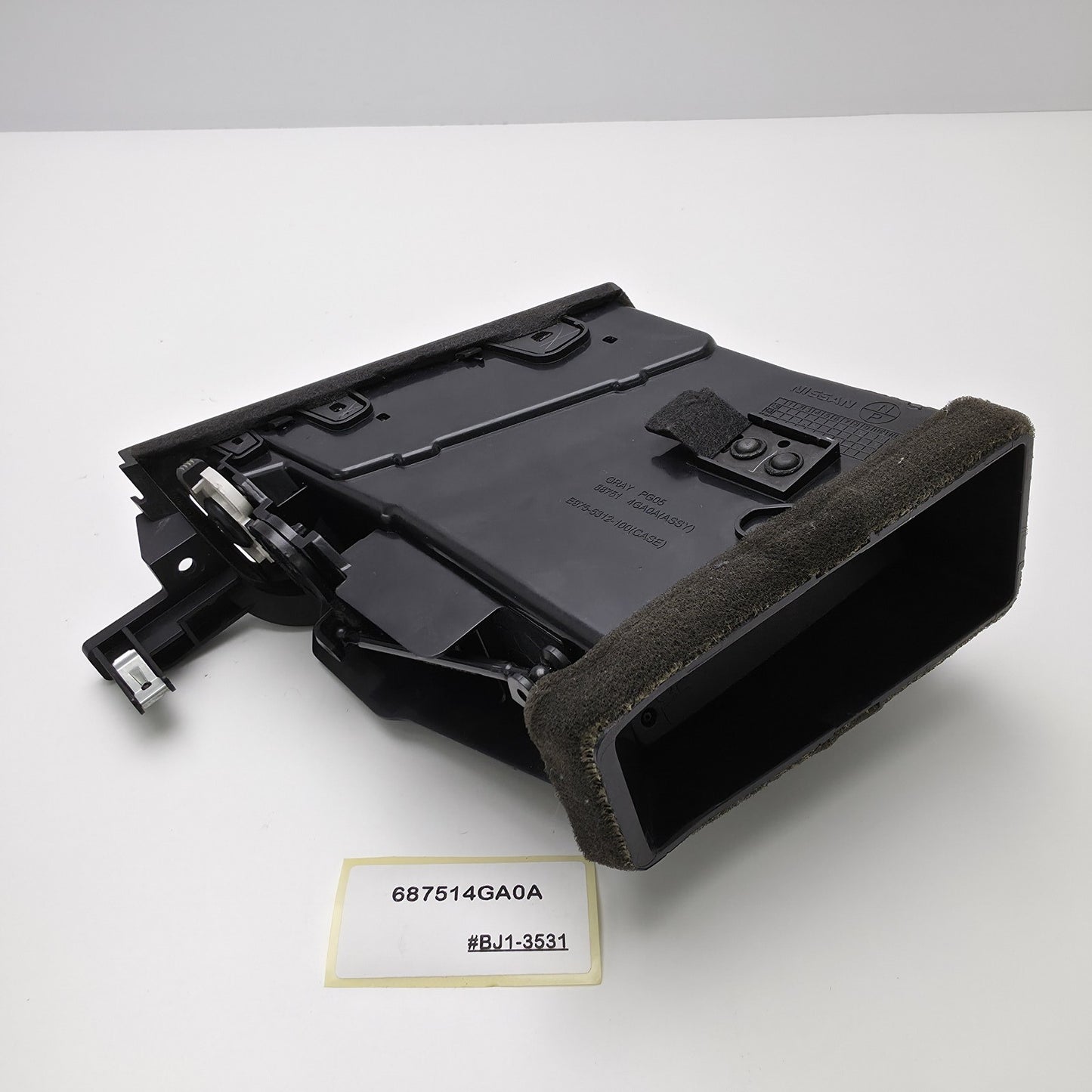 2014-2020 Infiniti Q50 Air Outlet Vent 687514GA0A