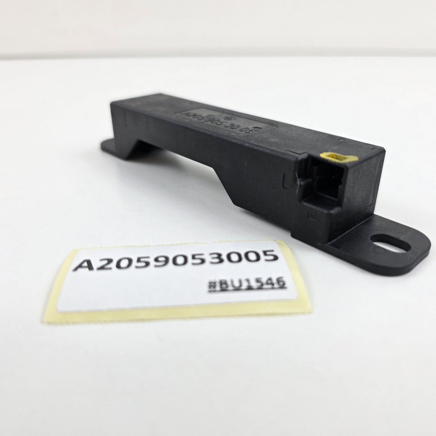 2015-2022 Mercedes-Benz GLC300 Keyless Entry Control Unit Antenna A2059053005