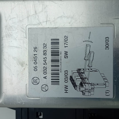 2002-2005 Mercedes-Benz W220 Right Front Fuse Relay Box SAM Module A0325458332