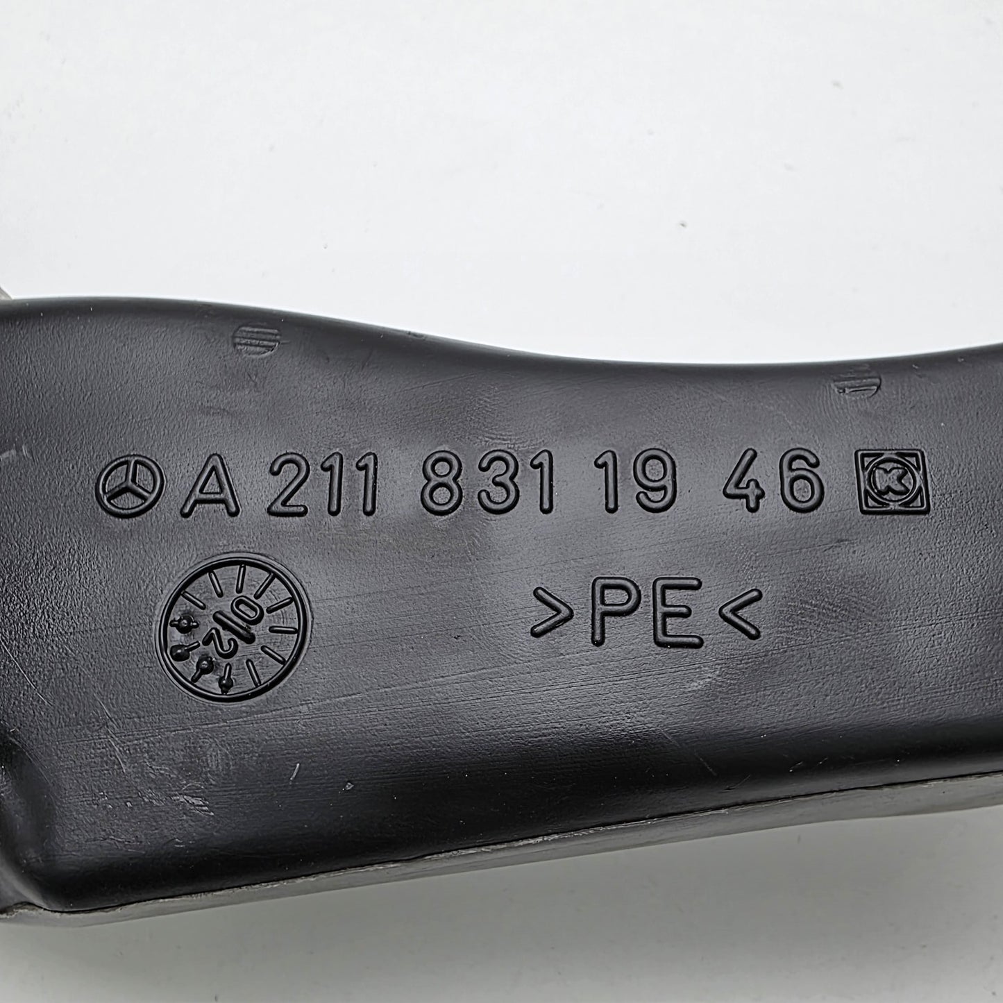 2003-2009 Mercedes-Benz E Air Duct A2118311946