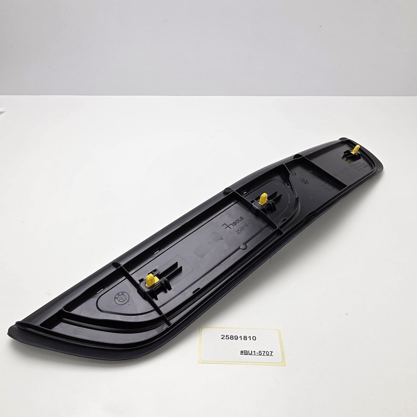 2014-2021 BMW i3 Front Left Driver Side Bumper Grill Trim 25891810