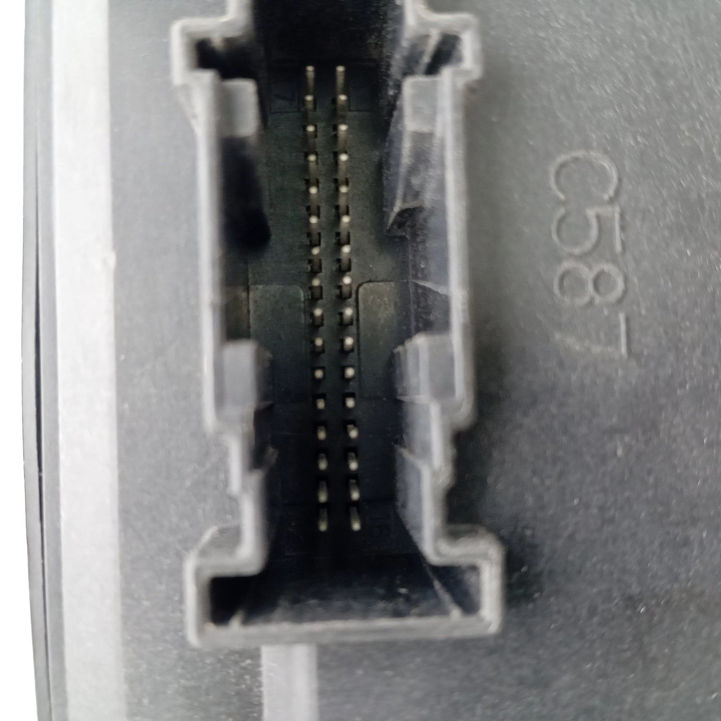 2009-2018 Land Rover Discovery 4 FUSE BOX AH2214F041BH