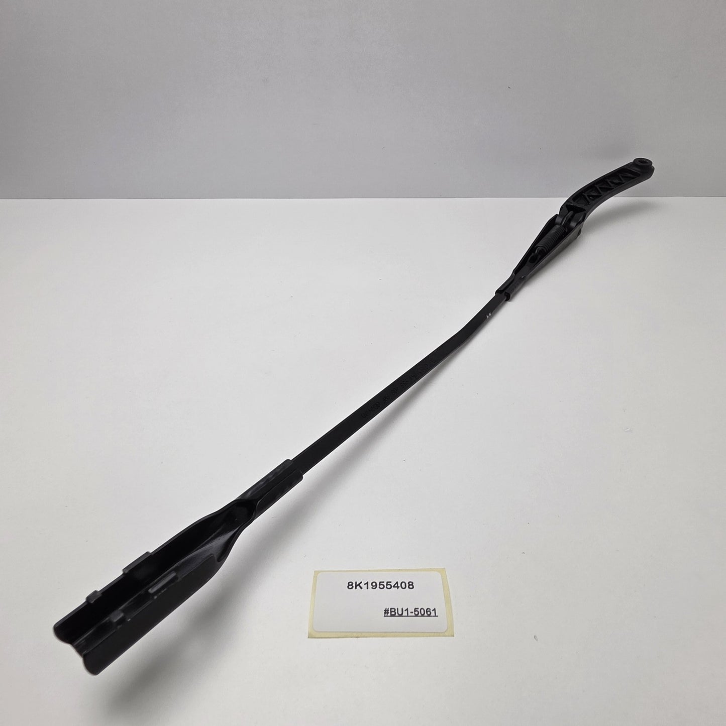2009-2016 Audi S4 RIGHT WINDSHIELD WIPER ARM 8K1955408
