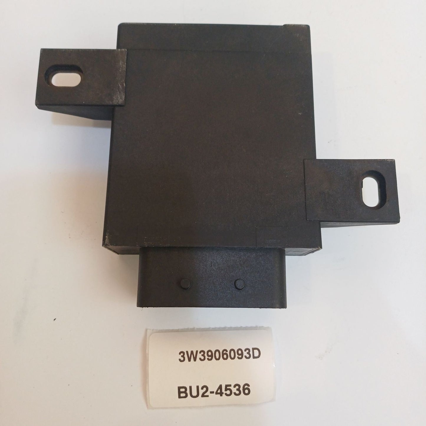 2013-2019 Bentley Flying Spur Fuel Pump Control Unit 3W3906093D