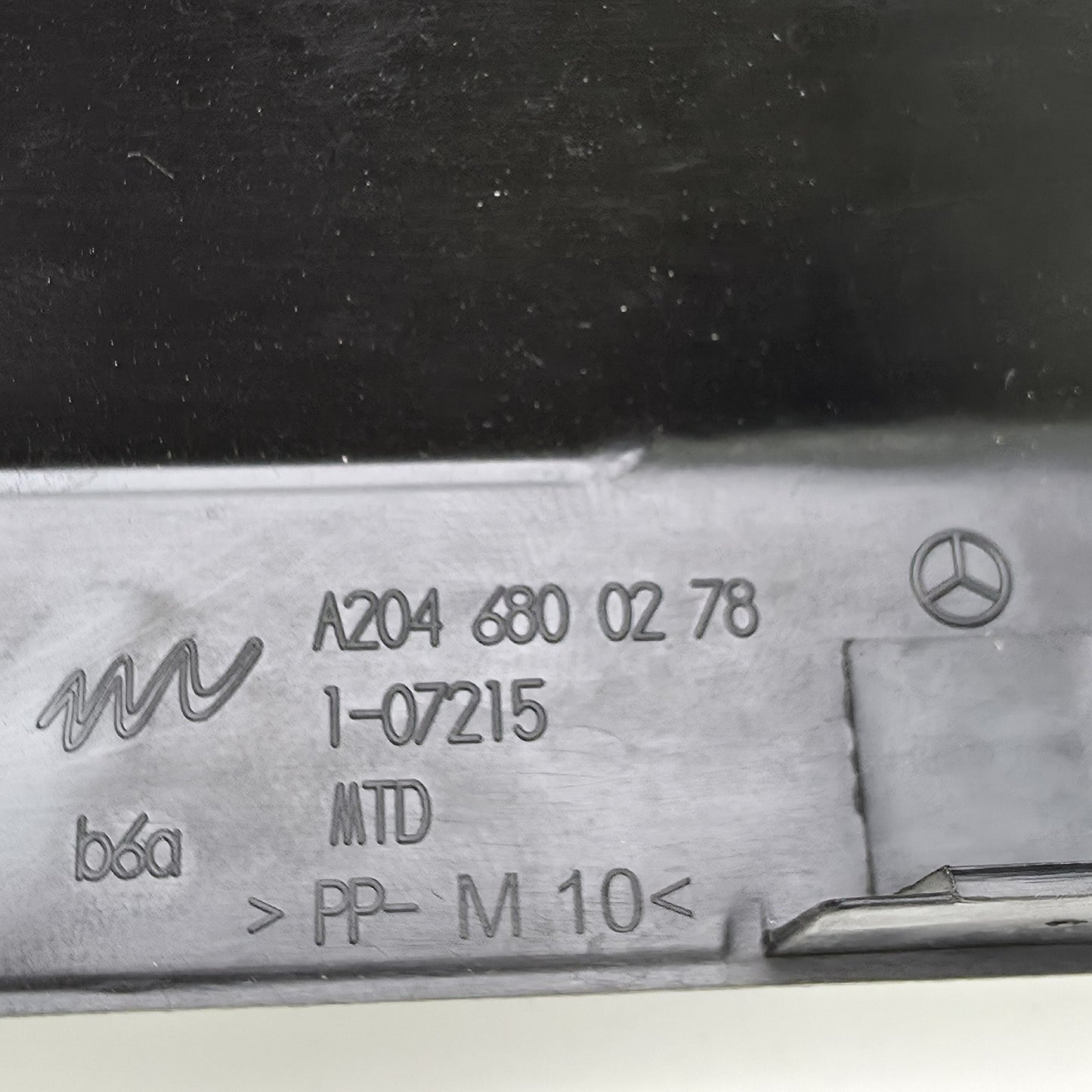 2008-2014 Mercedes-Benz C-Class Dashboard Trim Panel Right A2046800278