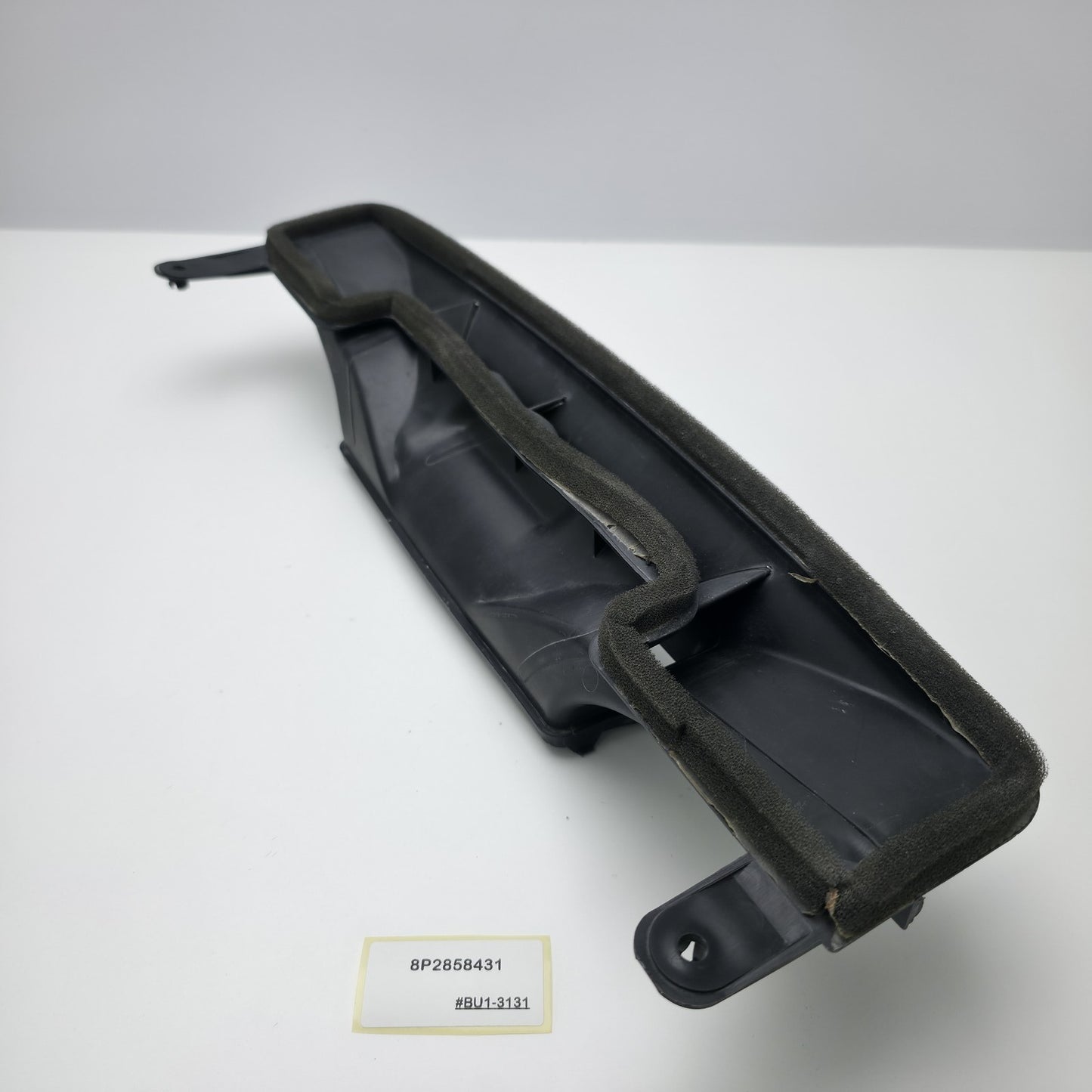 2003-2012 Audi A3 Intermediate plate for air distribution housing 8P2858431