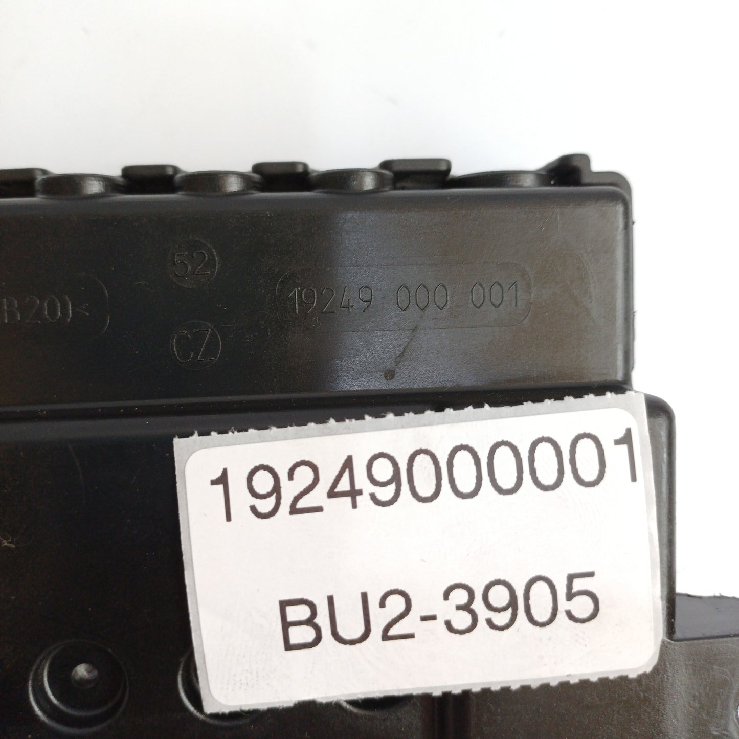 2014-2016 Land Rover L405 FUSE BOX RELAY BATTERY TERMINAL 19249000001