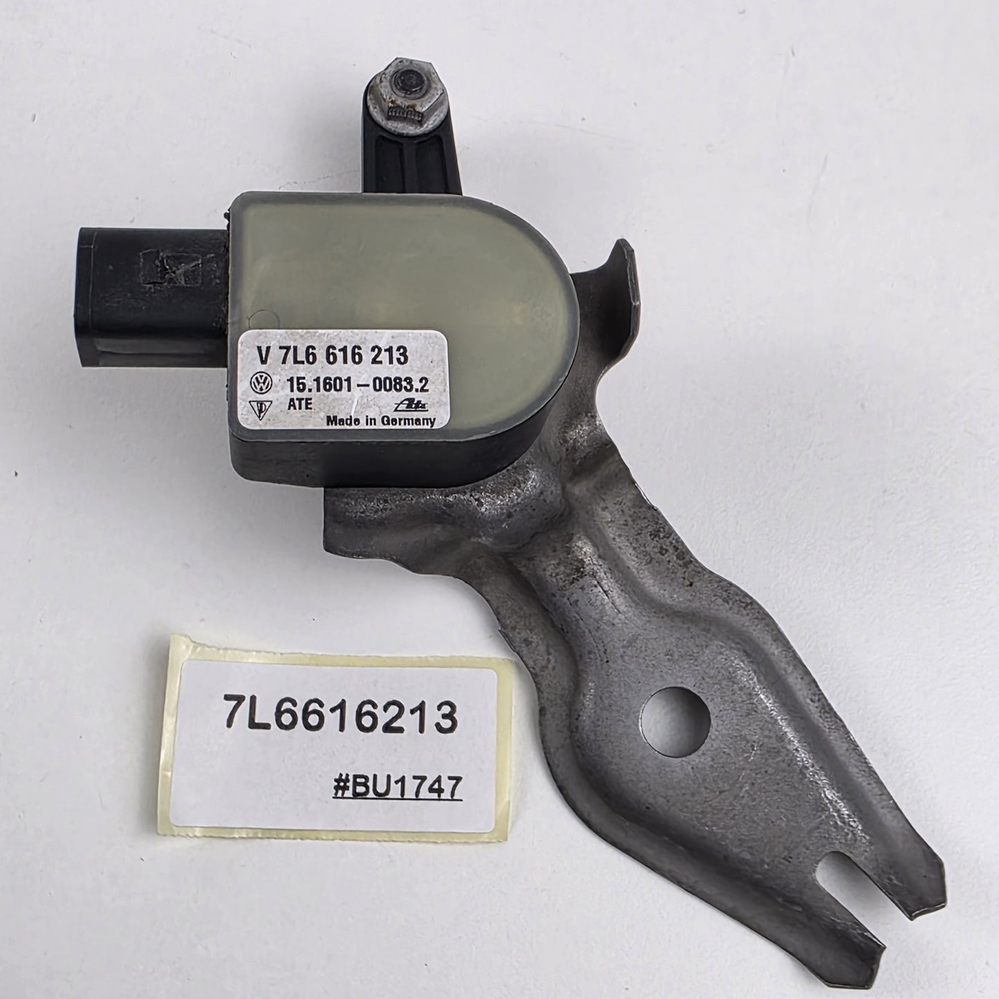 2007-2015 Volkswagen Touareg Front Left Suspension Ride Height Sensor 7L6616213
