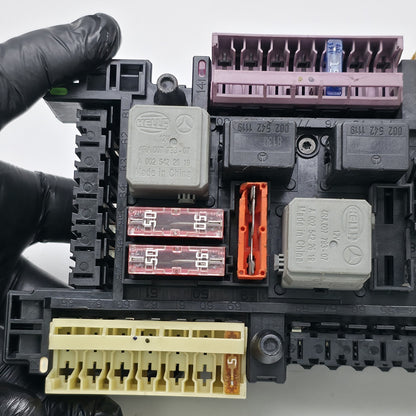 2008-2015 Mercedes-Benz GLK-Class Fuse Box Junction Box 017187811