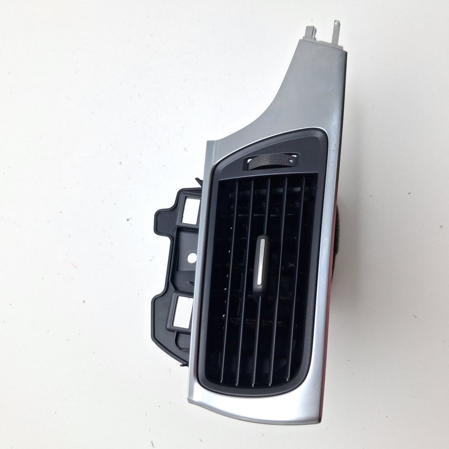 2012-2017 Audi A6 Front Left Dashboard Vent 9025700L Used