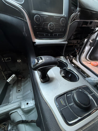 2015 Jeep Grand Cherokee Automatic Transmission Shifter Used OEM 68166105AE