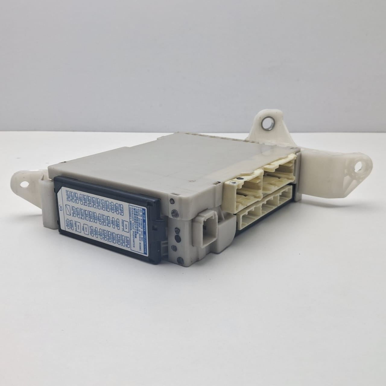 2013-2015 Lexus ES300h Body Multiplex Network ECU Control Module 89221-33680