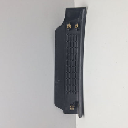 2013-2018 Cadillac ATS Front Right Seat Closure Cover Trim 2309089