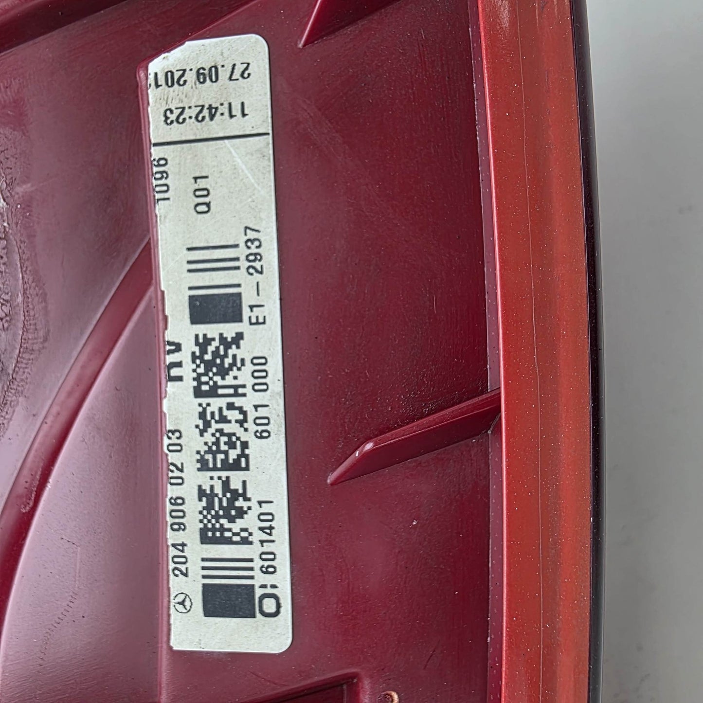 2007-2014 Mercedes-Benz C-Class Tail Lamp Assembly 2049060203