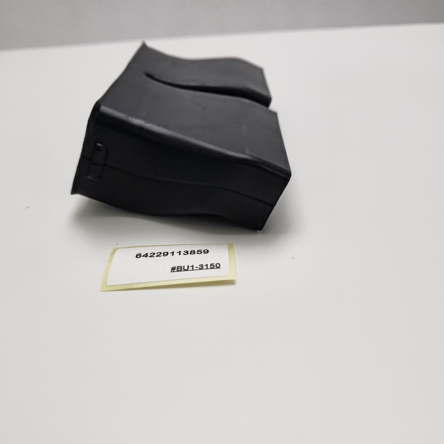 2009-2019 BMW 750iX Adapter Air Duct 64229113859